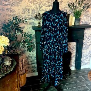 Beautifully cut dress